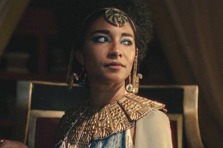 'Cleópatra tinha pele branca e traços helênicos', responde Egito à Netflix
