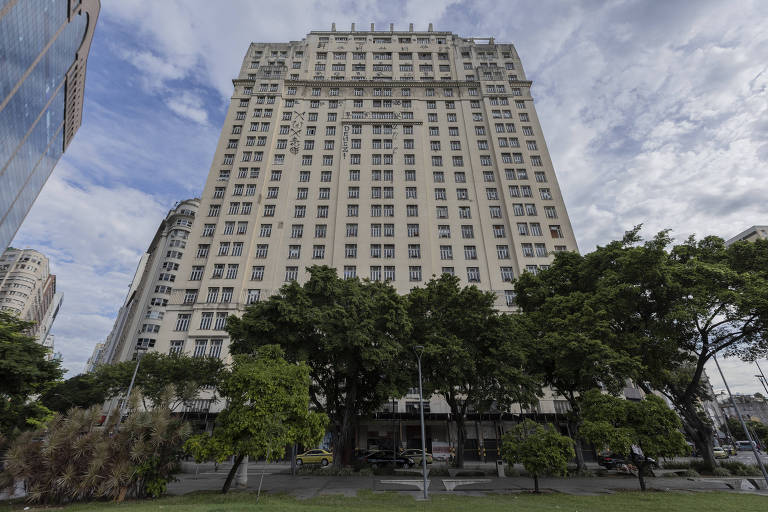 Rio quer converter 1º arranha-céu da América Latina em residencial ou hotel