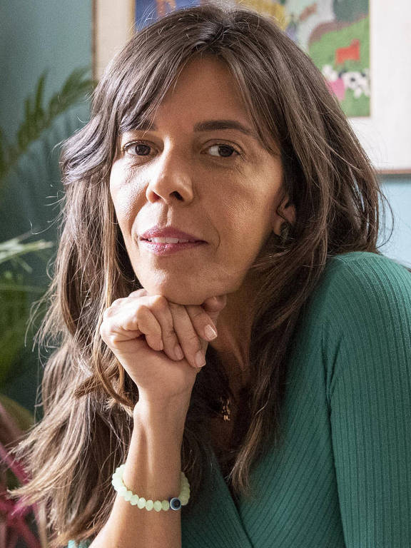 Imagens da atriz Flávia Reis