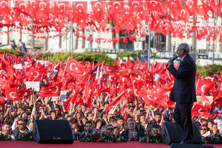 Kemal Kilicdaroglu, presidential candidate of main opposition alliance, holds an election rally in Izmir