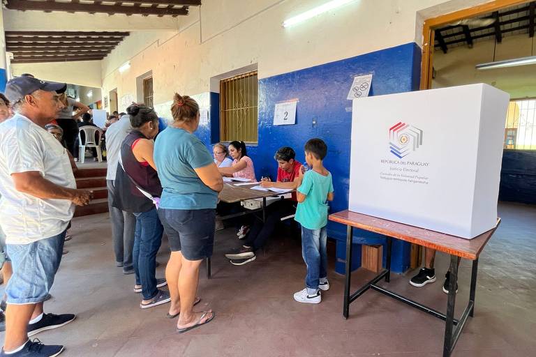Paraguai vota em eleição de turno único