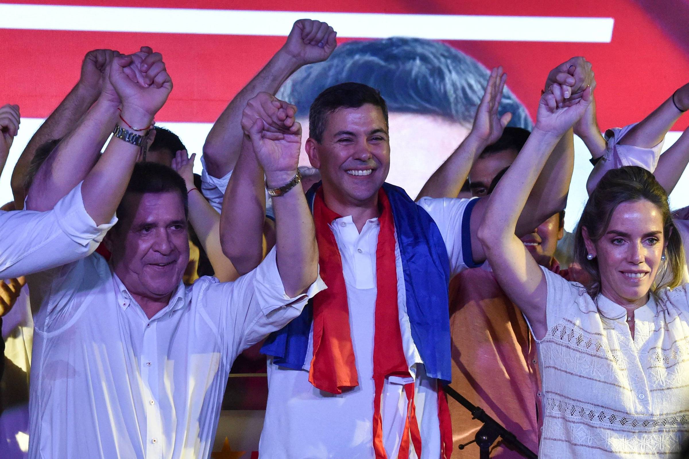 Santiago Peña é eleito novo presidente do Paraguai 30/04/2023 Mundo