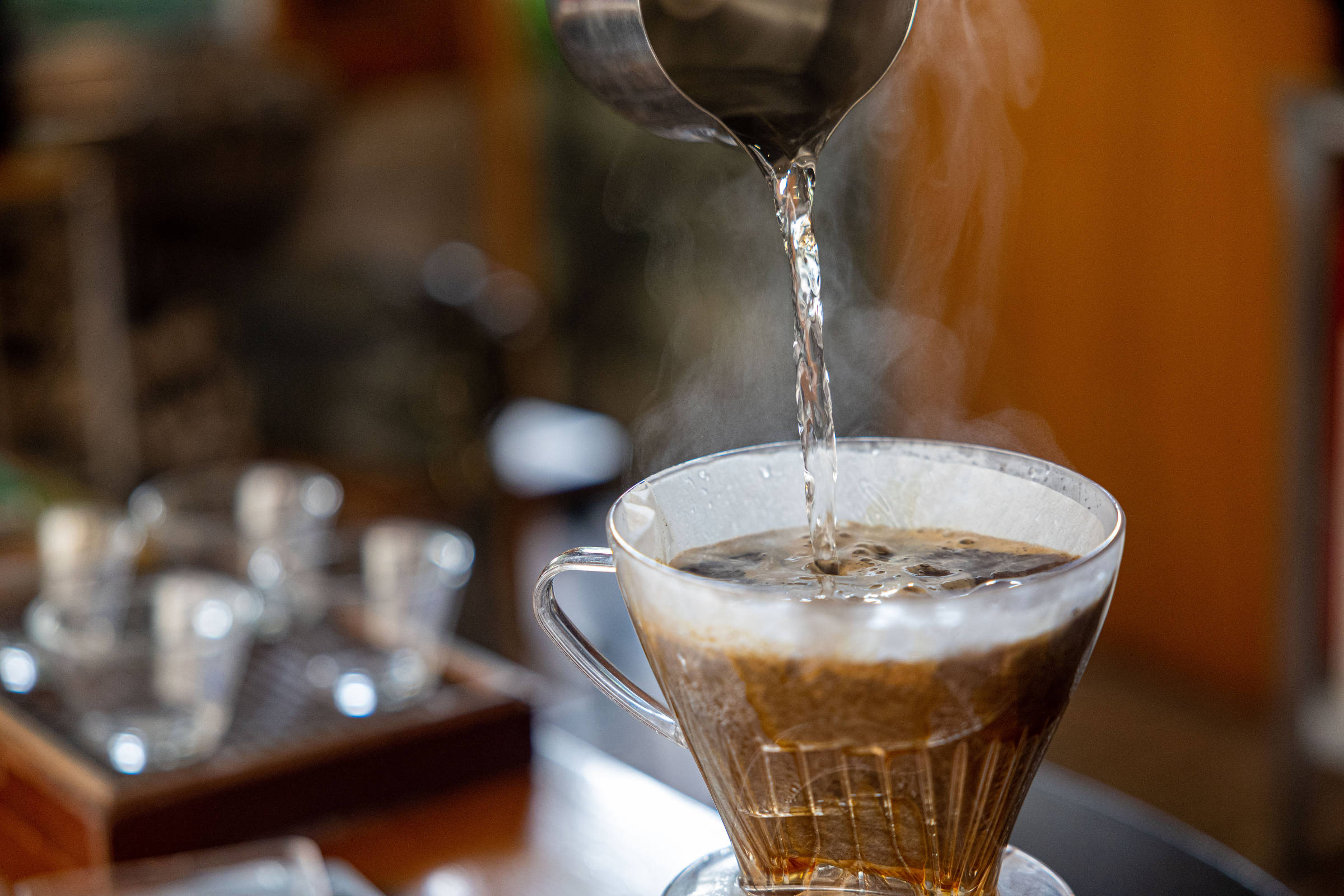 Sete maneiras comprovadas pela ciência de tornar seu café ainda mais saudável