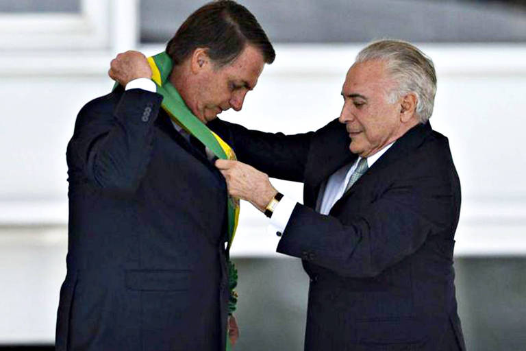 Michel Temer entrega faixa presidencial para Jair Bolsonaro em janeiro de 2019