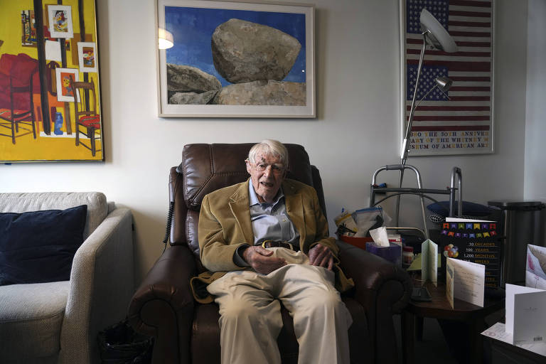 O veterano John Wenzel em seu apartamento no Brooklyn, em Nova York