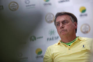 Bolsonaro diz que filha entrou nos EUA com atestado médico