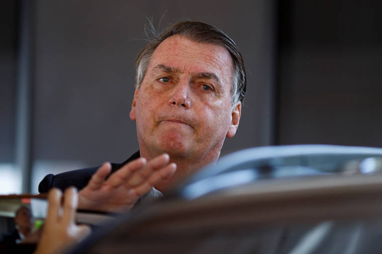 Bolsonaro pode responder por até 6 crimes por suposta fraude em cartão de vacinação