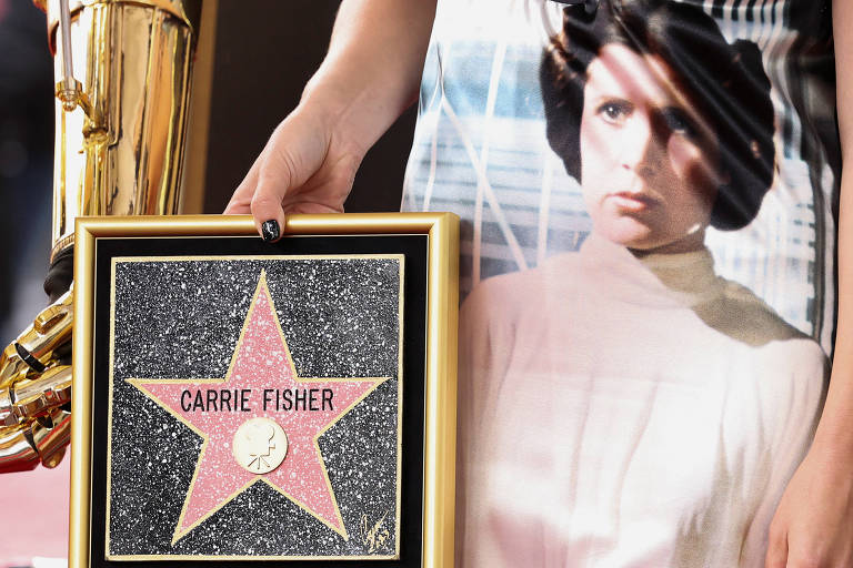 Estrela de Carrie Fisher, de 'Star Wars', na Calçada da Fama causa briga familiar
