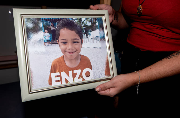 'Enzo não queria ver a gente triste', diz mãe 1 mês após ataque a creche em SC