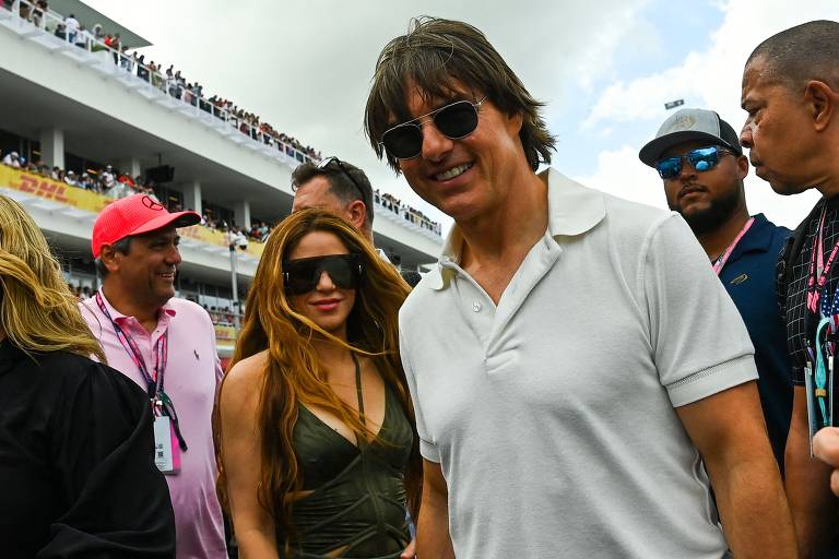 Tom Cruise estaria 'extremamente interessado' em Shakira, diz site