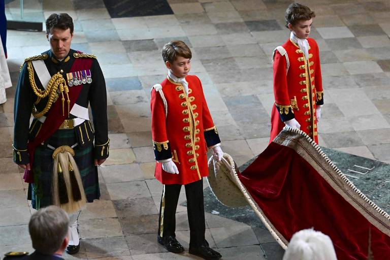 Príncipe George pediu que rei Charles 3º mudasse regra para não ser alvo de comentários na escola