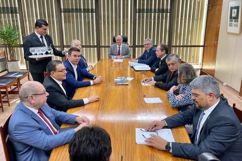 Planalto cobra votos e promete emendas e cargos em primeiras reuniões para ajeitar base