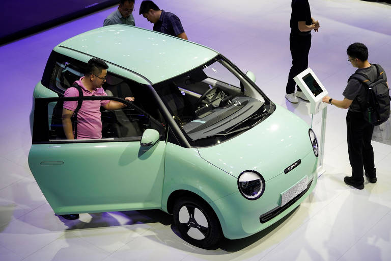 China começa a investir em jogos online para carros autônomos - 13/04/2016  - UOL Carros