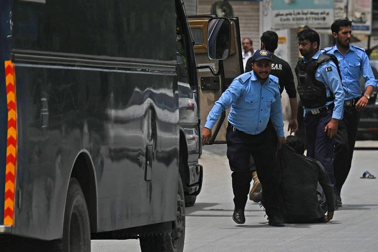 Suprema Corte do Paquistão considera prisão de ex-premiê ilegal e ordena liberação imediata