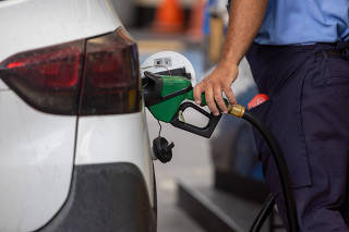 Postos aumentam preços da gasolina e do etanol?