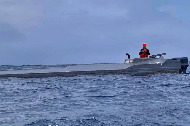 Colômbia apreende maior narcossubmarino da história, com 30 metros de comprimento; veja