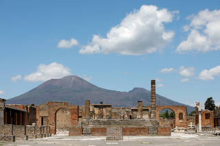 FILE PHOTO: The coronavirus disease (COVID-19) outbreak in Pompeii