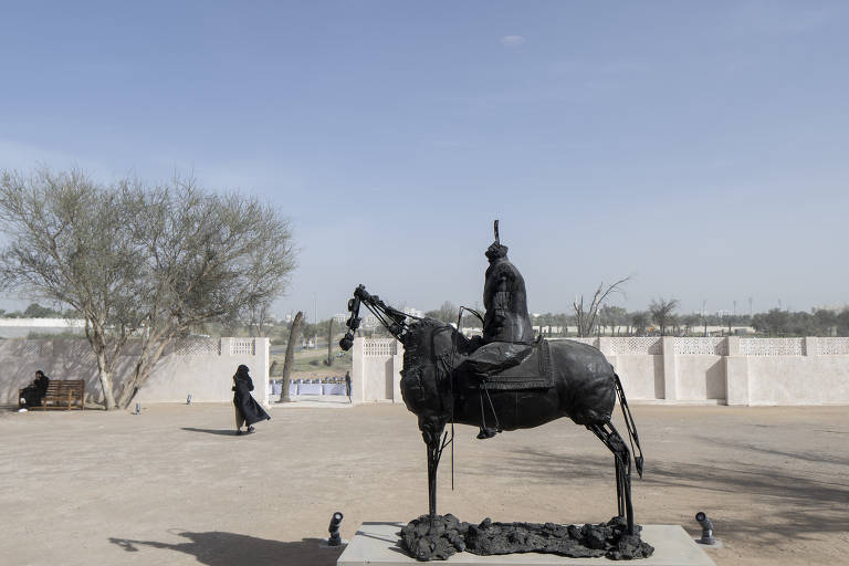 Veja obras da Bienal de Charjah, nos Emirados Árabes