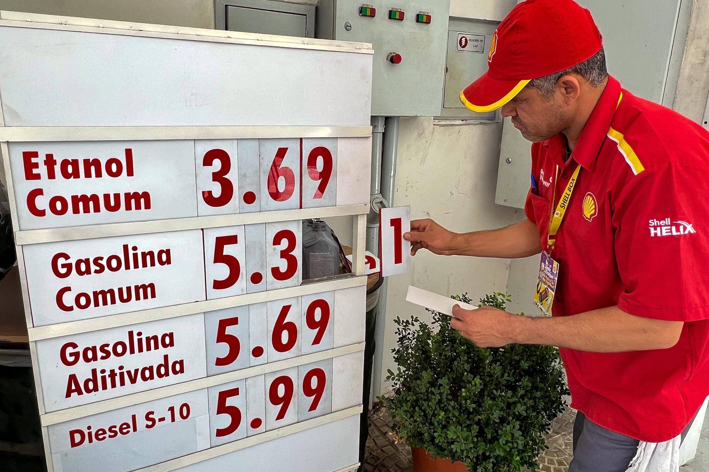 Gasolina fica mais barata em BH, mas está prestes a aumentar; entenda