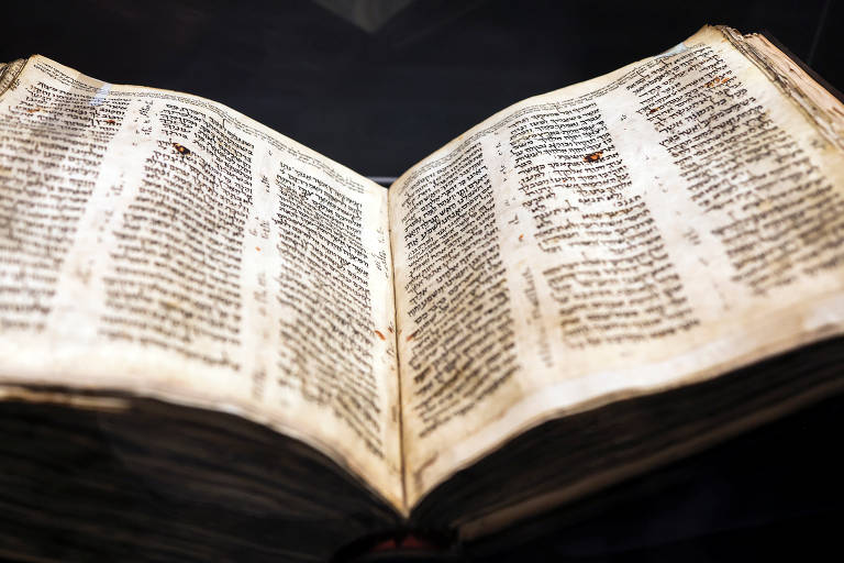 Quem foi o primeiro a traduzir a Bíblia para o português - BBC