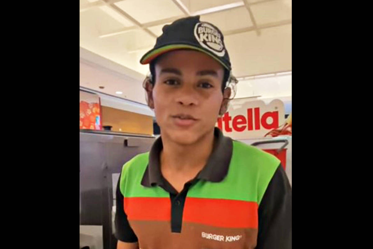 Funcionário do Burger King diz ter urinado na roupa por não poder deixar  quiosque; vídeo