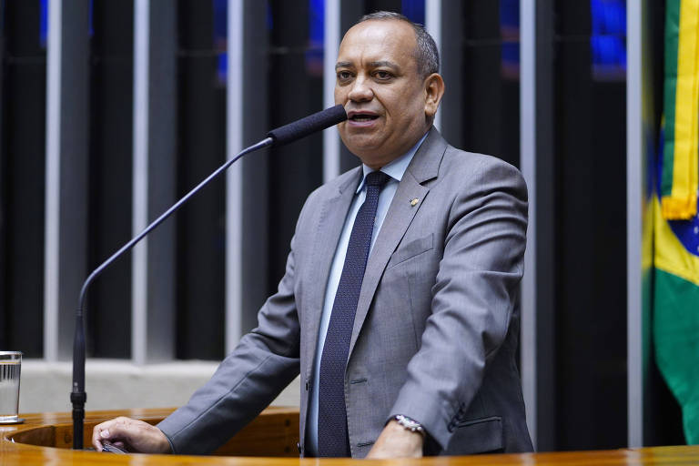 Max Lemos (PDT-RJ) é membro titular da CPI do MST