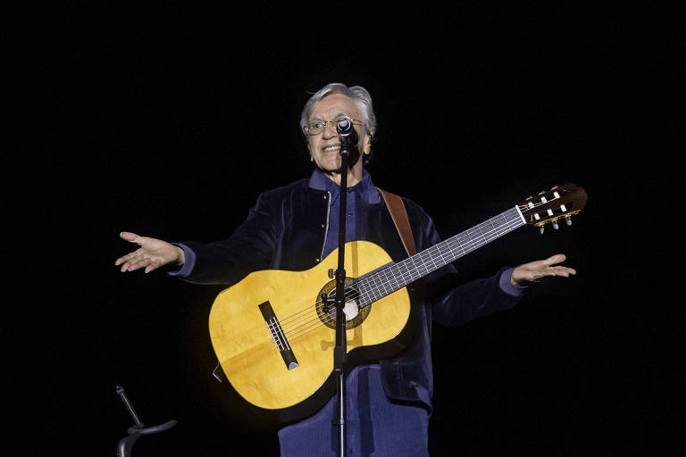 Caetano Veloso tem febre alta e adia shows da turnê 'Meu Coco' em Porto Alegre