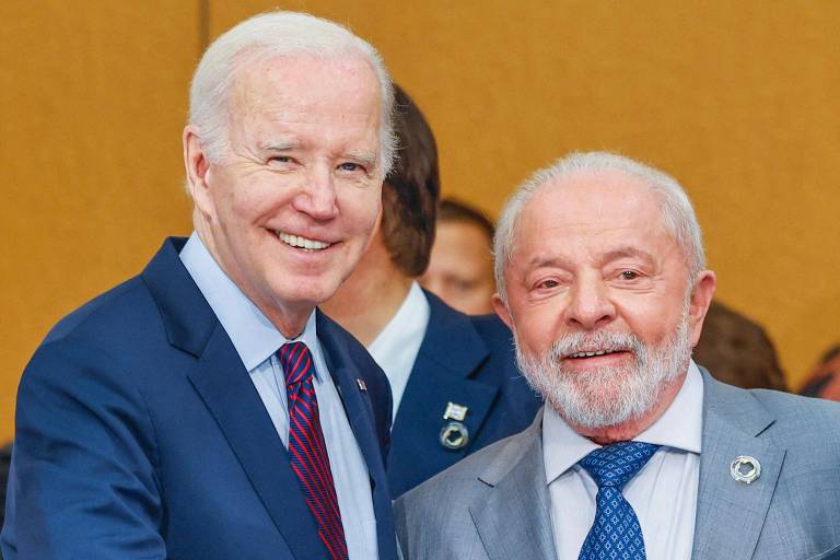 Lula com Joe Biden, presidente dos EUA, na cúpula do G7, em Hiroshima, no Japão; ambos sorriem