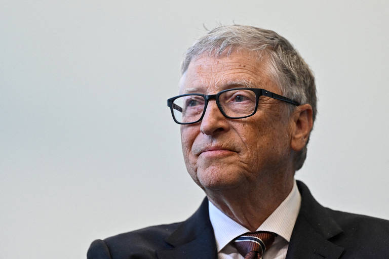Bill Gates prevê que IA levará ao fim dos sites de busca ou lojas online