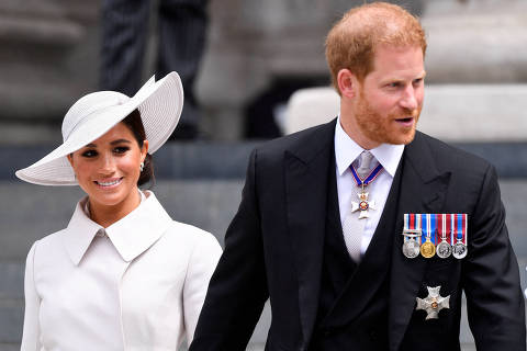 FILE PHOTO: Britain's Prince Harry and Meghan, Duchess of Sussex, leave after attending the National Service of Thanksgiving at St Paul's Cathedral during the Queen's Platinum Jubilee celebrations in London, Britain, June 3, 2022. REUTERS/Toby Melville/Pool/File Photo ORG XMIT: FW1