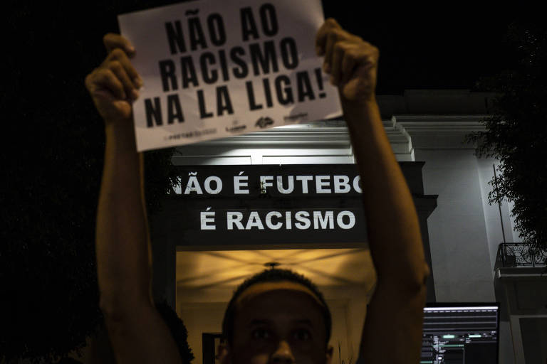 Espanhol é detido por insultos racistas contra menina que usava uniforme de Vinicius Junior