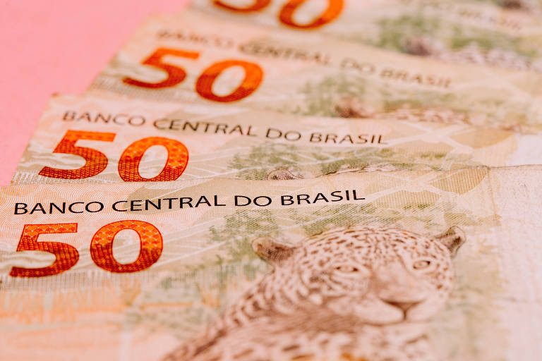 Concessão de empréstimos no Brasil sobe 9,4% em agosto, estoque de crédito avança 1,1%, diz BC