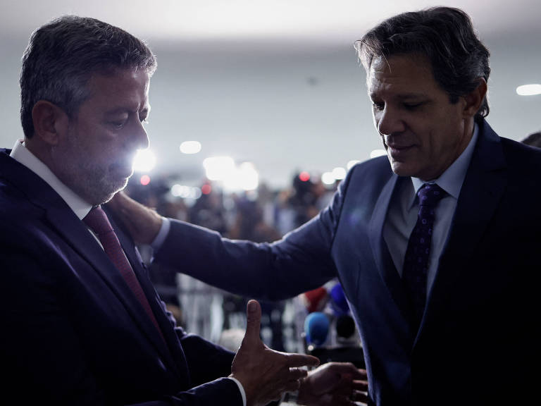 Congresso cancela sessão que analisaria vetos de Lula; deputados pedem  reunião com Haddad - Folha PE