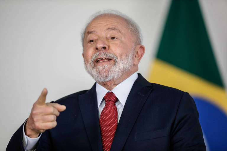 Lula faz churrasco para ministros do governo e congressistas