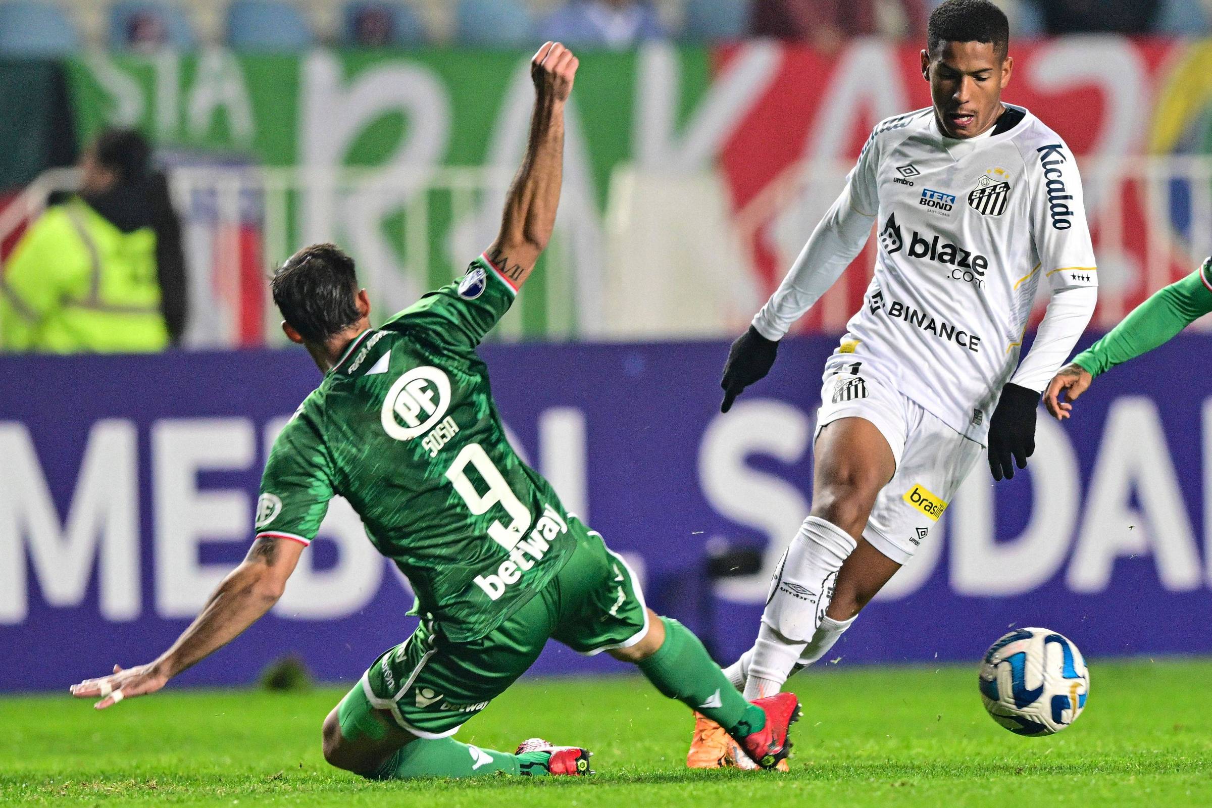 Santos players accuse Chilean fans of racism – 05/25/2023 – Sport
