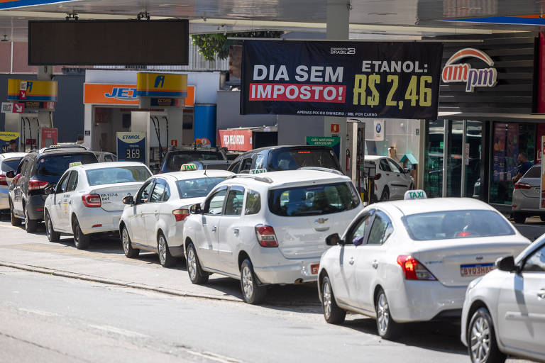 Dia sem imposto tem etanol vendido a R$ 2,46 o litro na capital paulista