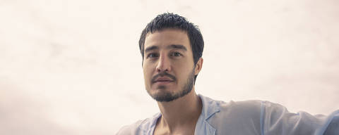 Retrato do cantor Tiago Iorc, que dá início à turnê 'Daramô'