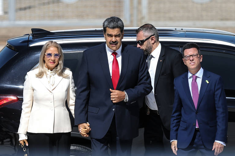O encontro com Maduro, diferente de como ocorre com visitas oficiais com outros líderes, foi divulgado oficialmente pelo governo Lula apenas horas antes de ocorrer em Brasília