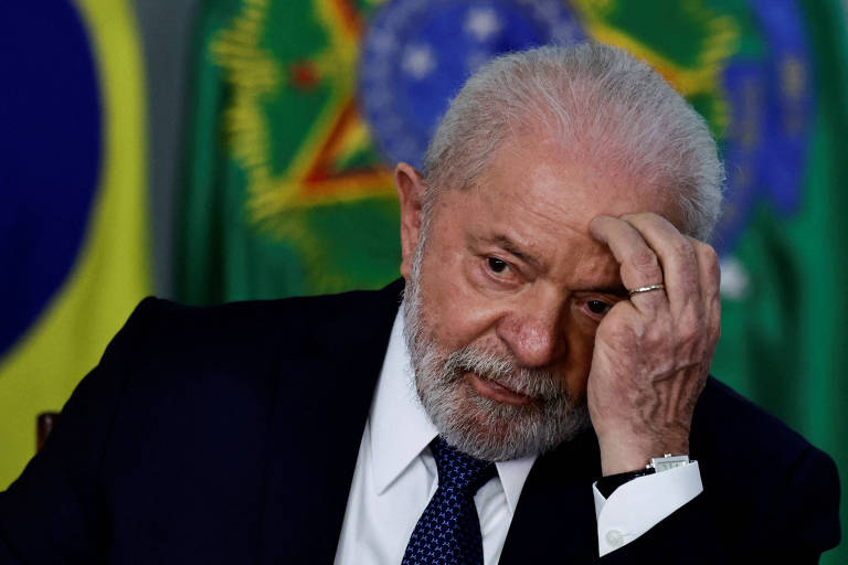 O presidente Luiz Inácio Lula da Silva (PT) em reunião no Palácio do Planalto para anunciar medidas par acelerar vendas do setor automotivo no país