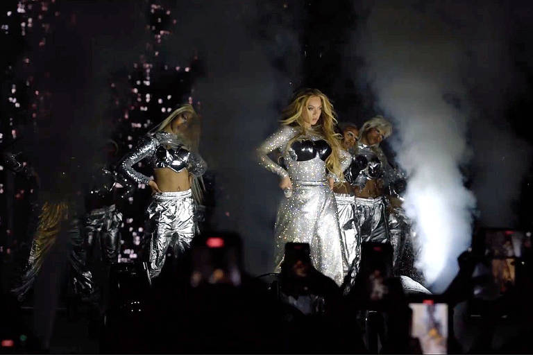 Taylor Swift: Vídeo de show de Beyoncé com água de graça no calor viraliza
