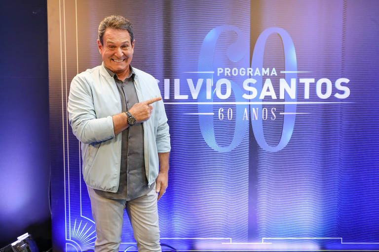 Roque, braço direito de Silvio Santos, volta para UTI - 11/10/2023 -  Televisão - F5