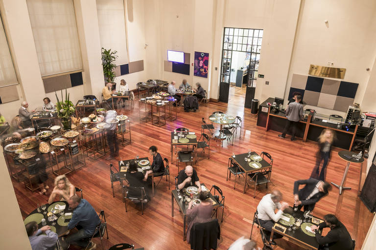 O setor de serviços teve avanço de 0,6% no primeiro trimestre de 2023, em relação aos três meses imediatamente anteriores