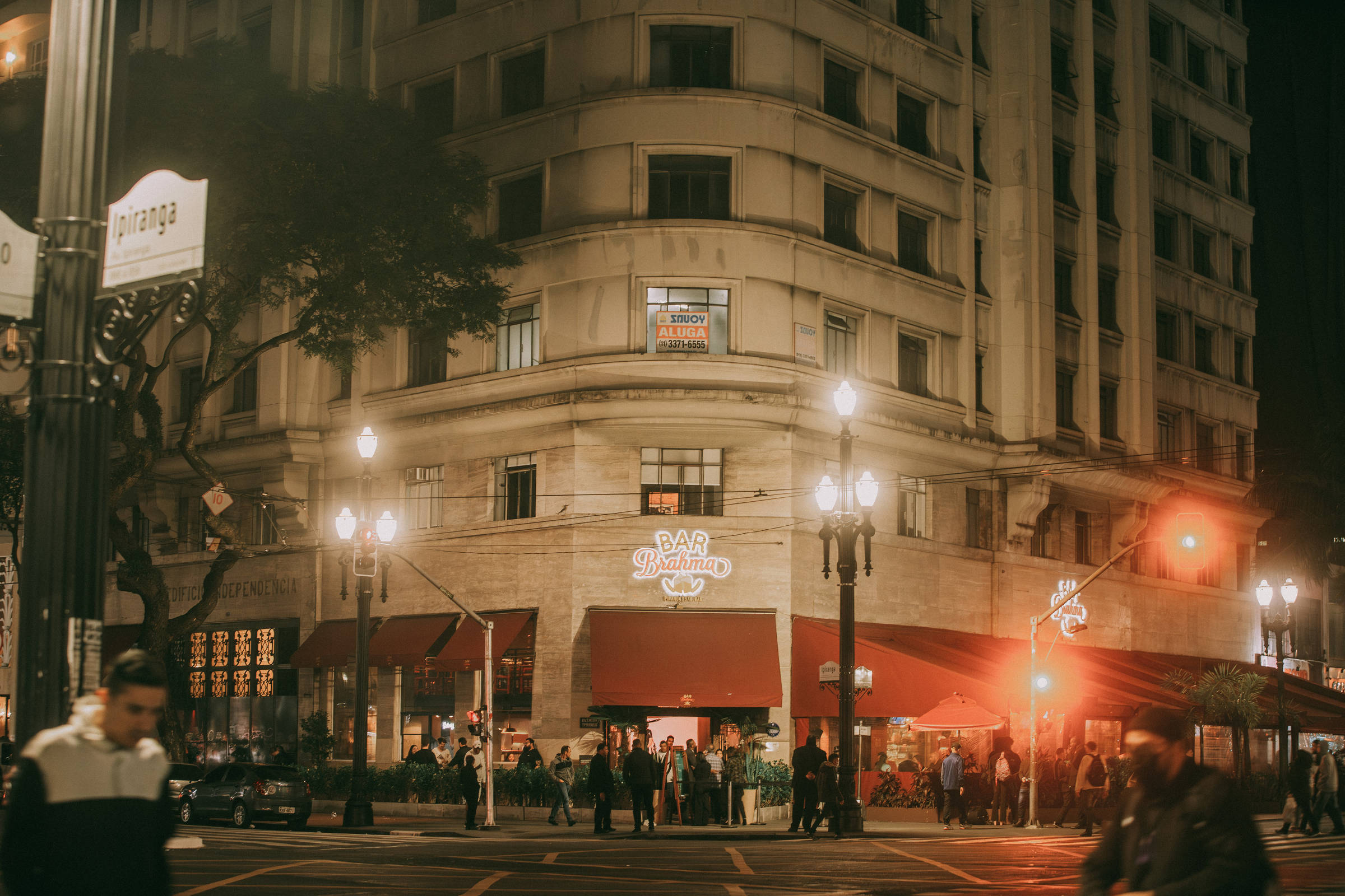 Folhapress - Fotos - Vila de Natal na praça da Sé, centro de São Paulo (SP)