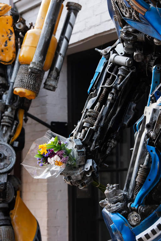 Estátua Perfeita Optimus Prime em Transformers: O Lado Oculto da