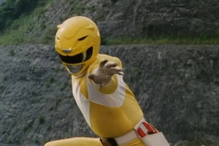 Power Ranger amarela, vivida por Monica May