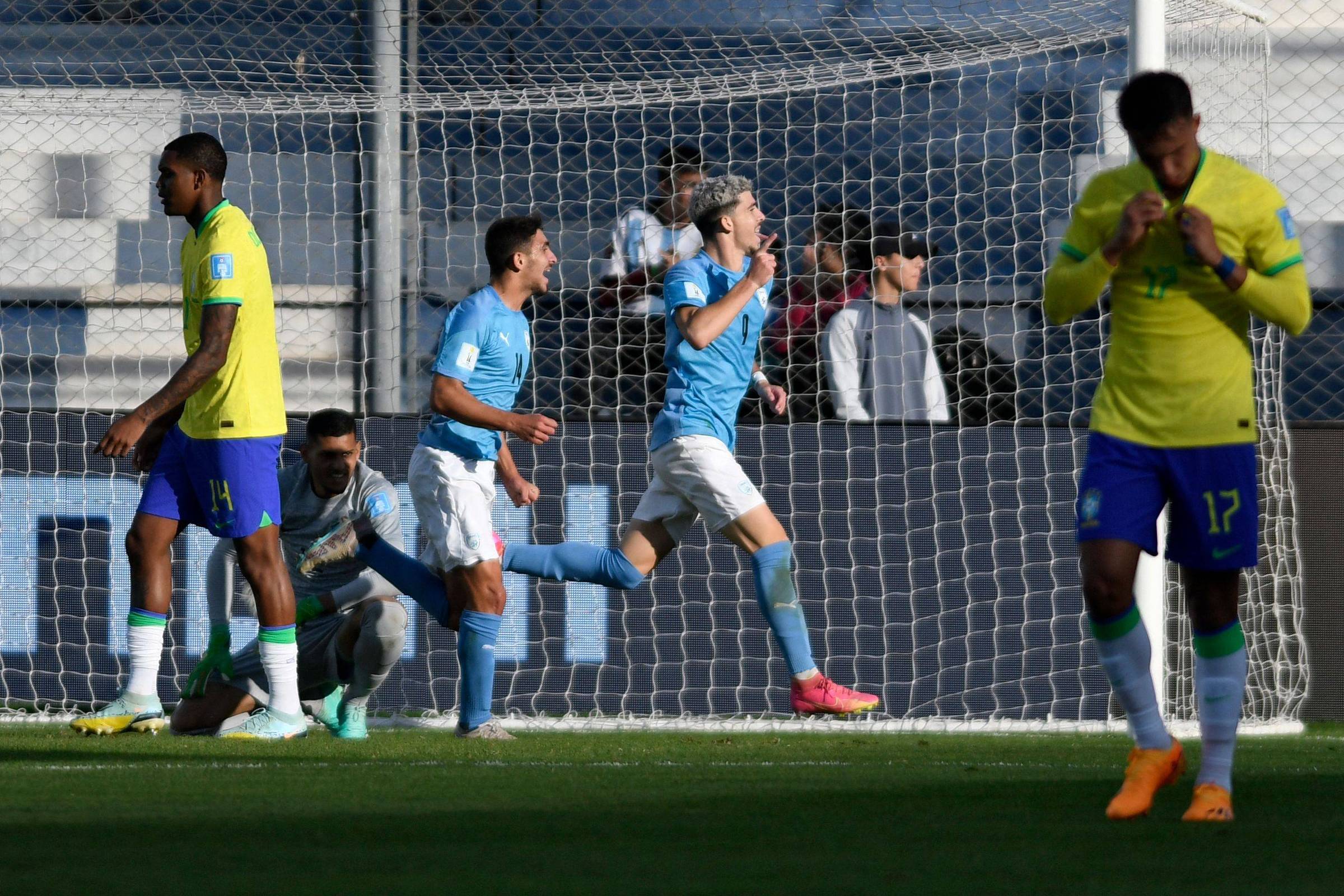 Sem Marlon Gomes, lesionado, Seleção Sub-20 vence o Uruguai por 2 a 0 e é  campeã do Sul-Americano