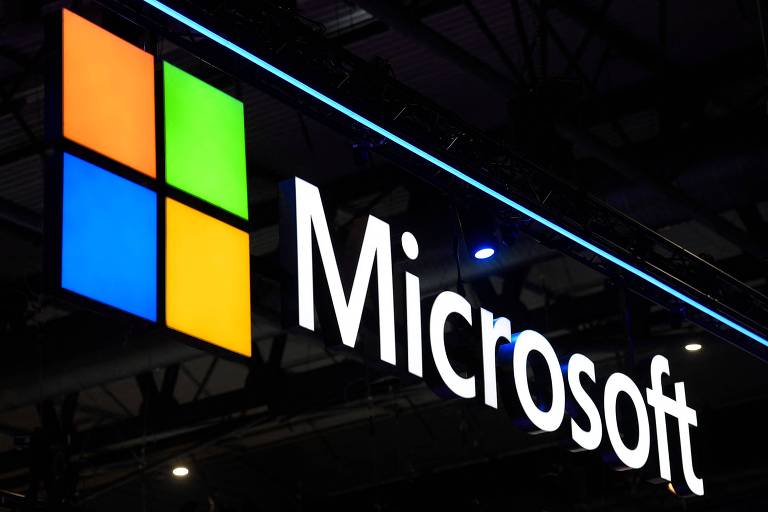 Logo da Microsoft mostra quatro quadrados em cores diferentes.