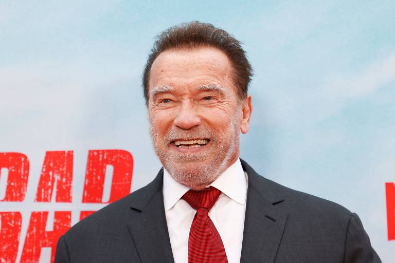 Arnold Schwarzenegger afirma ter tentado remover seu sotaque austríaco