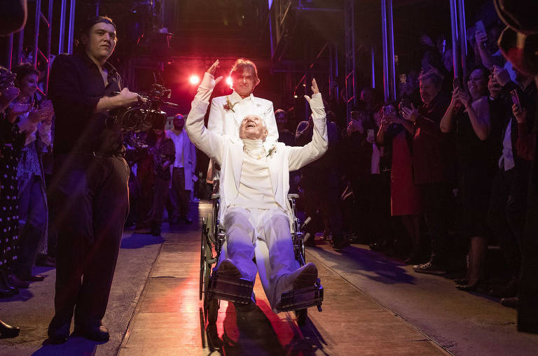 Casamento do ator e diretor teatral  Zé Celso com o também ator Marcelo Drummond, 60, no teatro Oficina