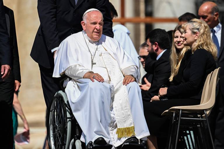 Papa Francisco: o que é o problema que levou a cirurgia abdominal